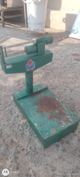 VENDO BALANÇA MICHELETTI 150 KG