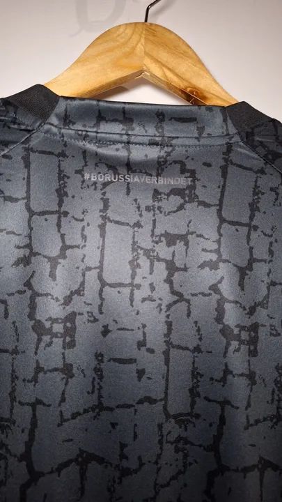 Camiseta Borussia Dortmund - Preta - G - Foto 4