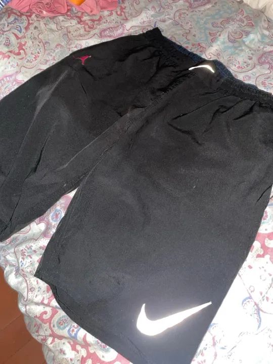 SHORT PRETO DA NINE QUE REFLETE - Foto 3