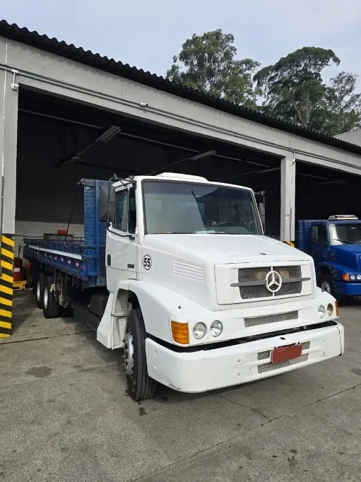 Mb 1620 6x2 Ano 2010 Carroceria