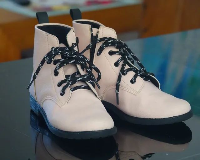 Bota infantil feminina, cor rosa claro, tamanho 31, usada pouquíssimas vezes.  - Foto 3