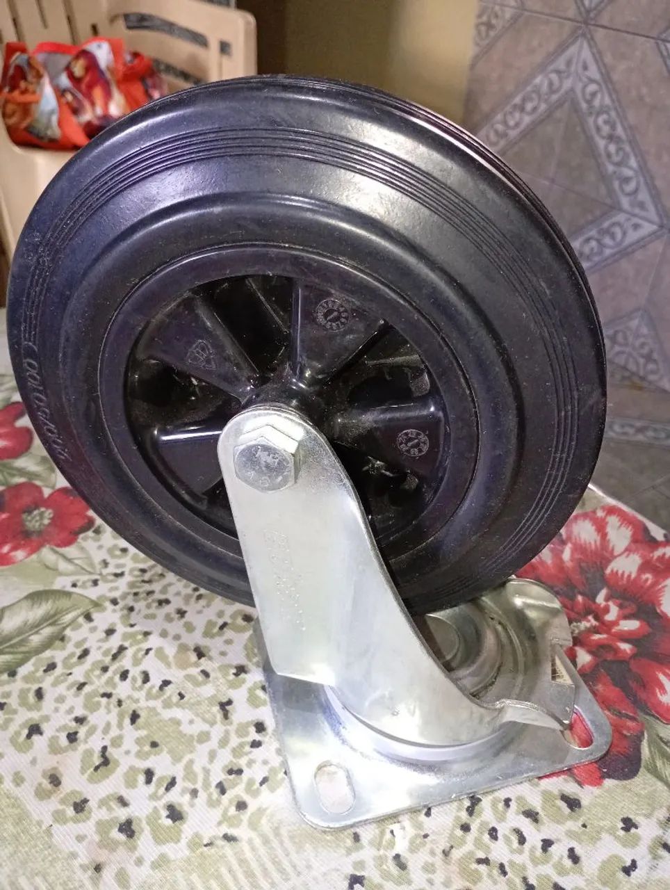 Vendo uma roda giratória  - Foto 2