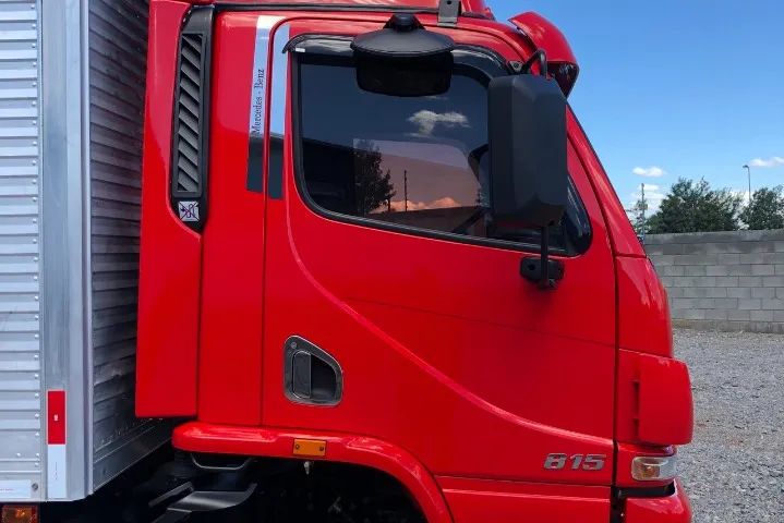 Accelo 815 Baú 2017 - Foto 4