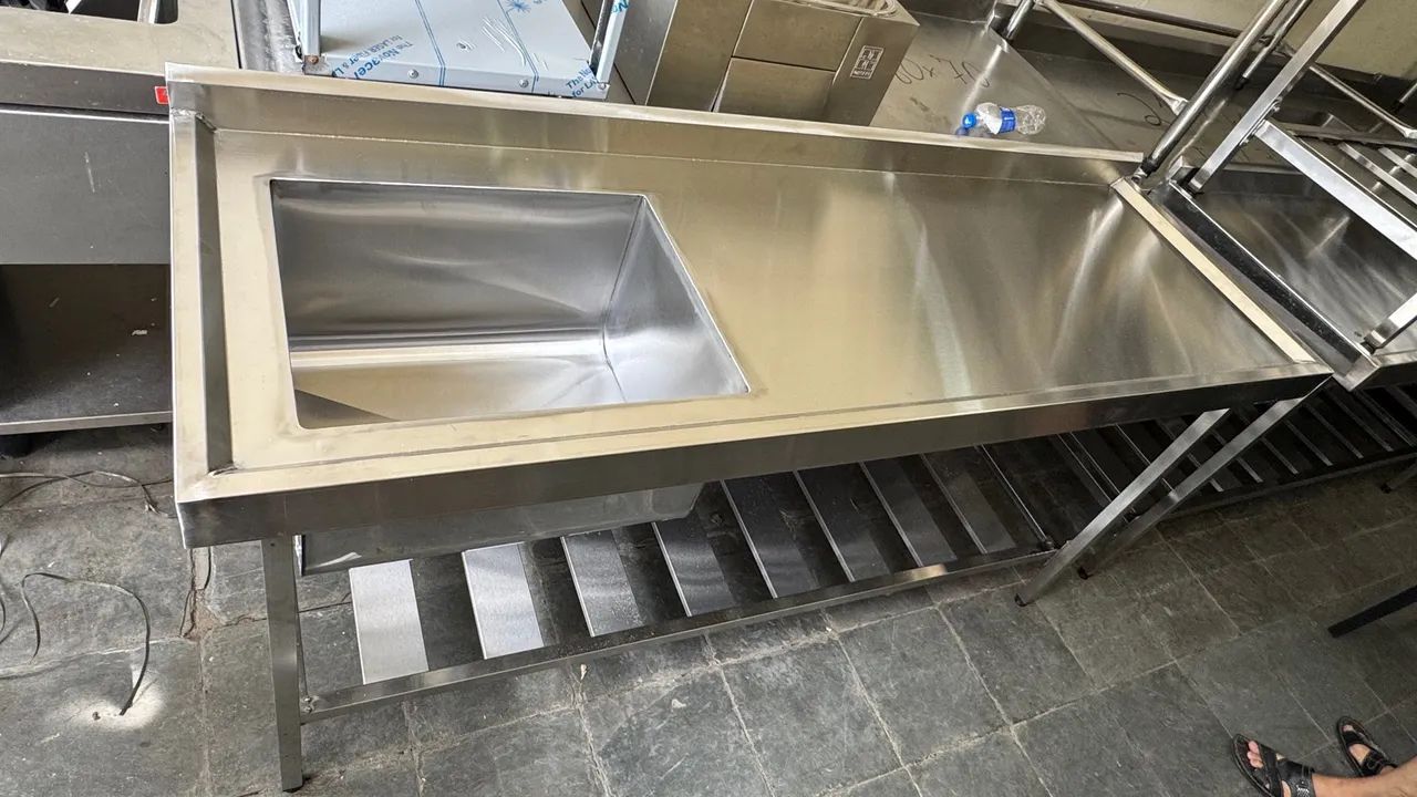 Bancada em aço inox com cuba 1,80 x 0,60 - Foto 5
