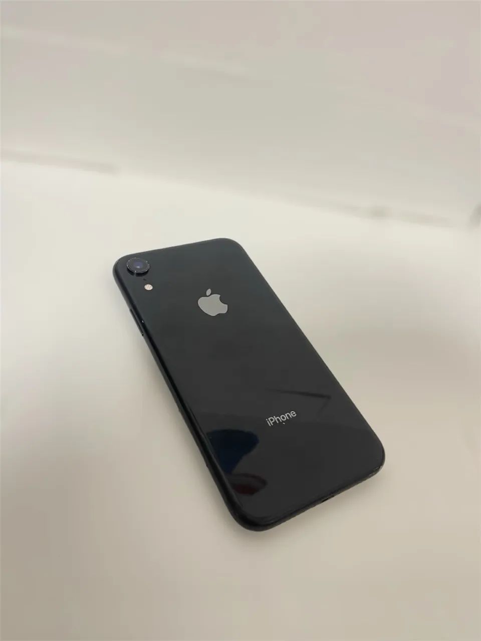 iPhone XR - Em perfeito estado - cinza - R$ 900,00  - Foto 2
