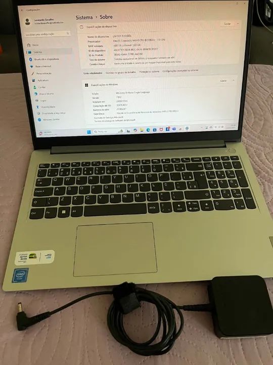 Vendo notebook em perfeito estado, funciona perfeitamente. <br>Acompanha carregador. - Foto 2
