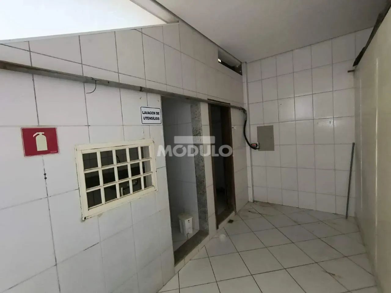 Galpão comercial para locação no bairro Pacaembu - Foto 9