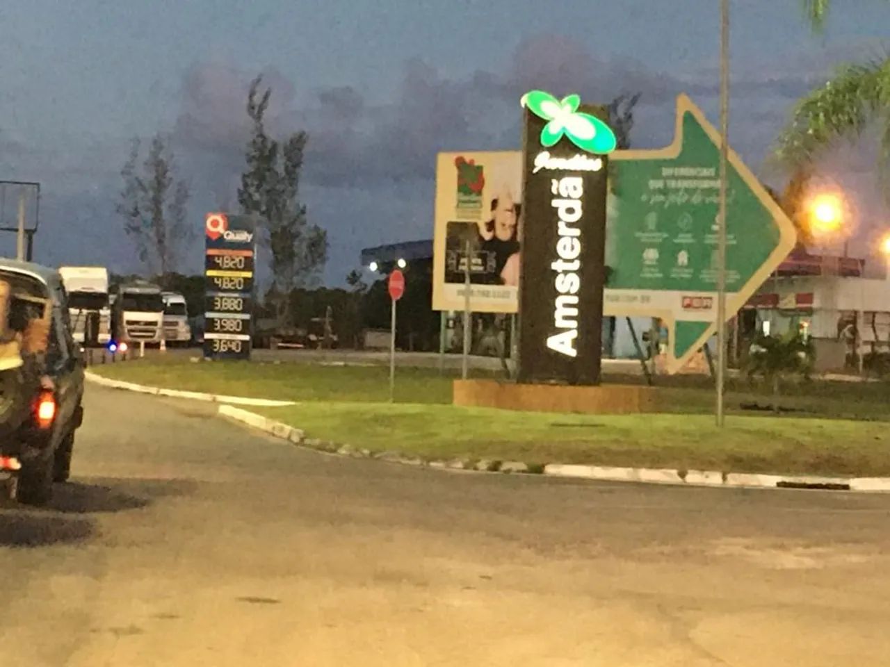 Vendo lote condomínio jardins Amisterda 240 mil 