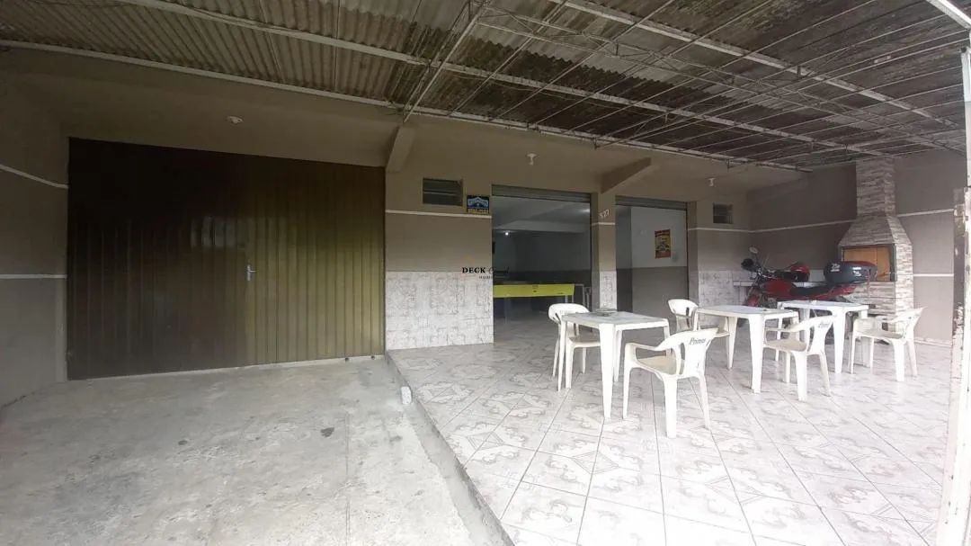 Imóvel comercial à venda no Bairro Atuba com 360m² grande espaço frontal, funcionando hoje