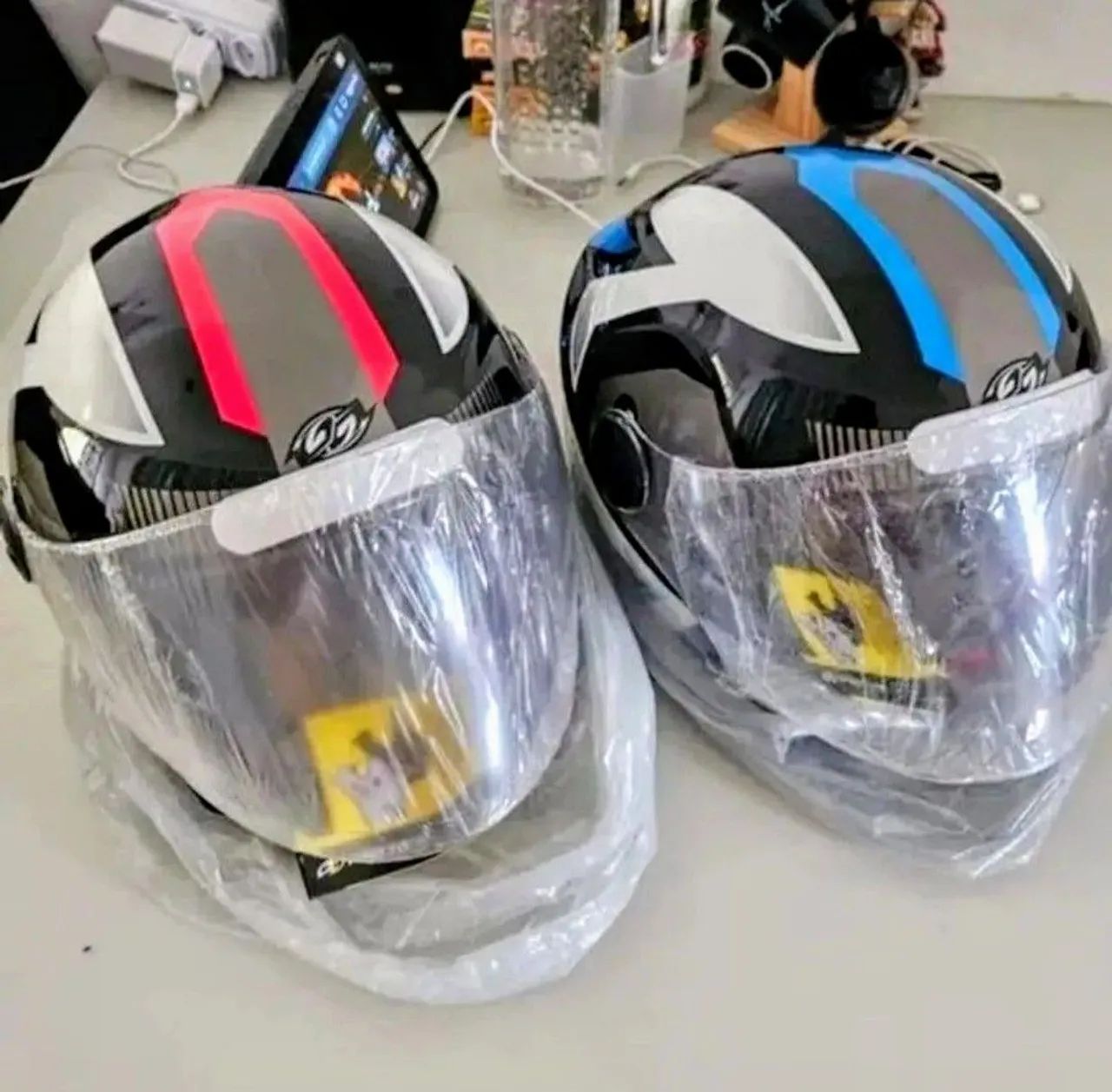 Par de Capacetes Modelo Abertos Pro Tork Novos + Nota Honda Yamaha Uber 99 Aplicativo - Foto 2