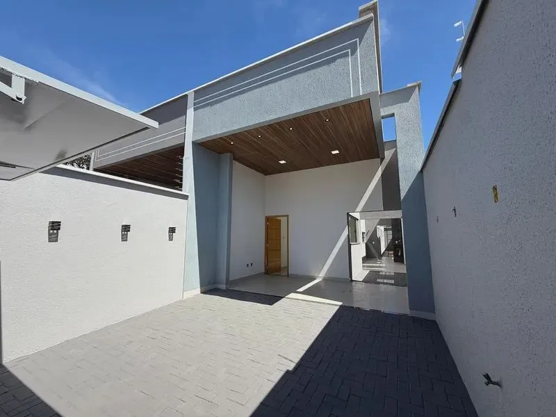 Casa com 3 Suítes na 1404 Sul para Venda