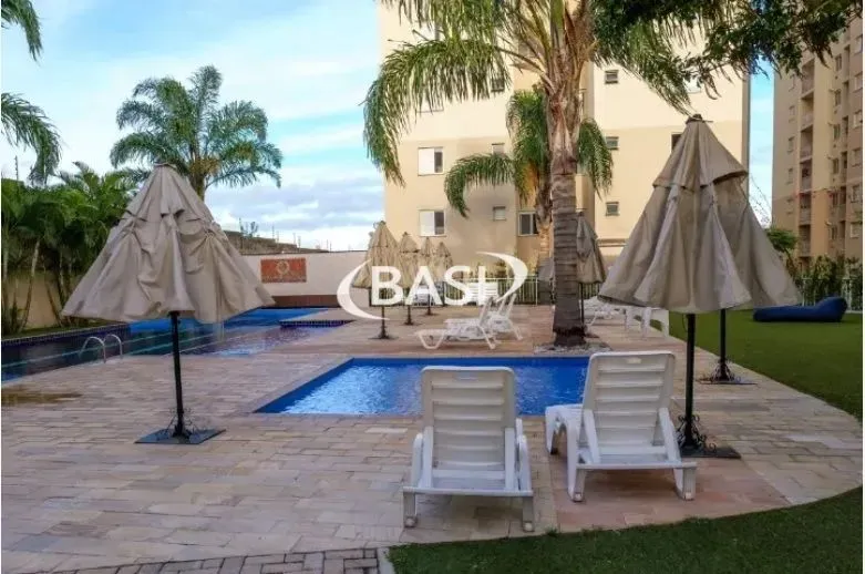 Apartamento à Venda no Tingui 2 Dormitórios em Condomínio Clube Completo! (VILLAGE PARANÁ