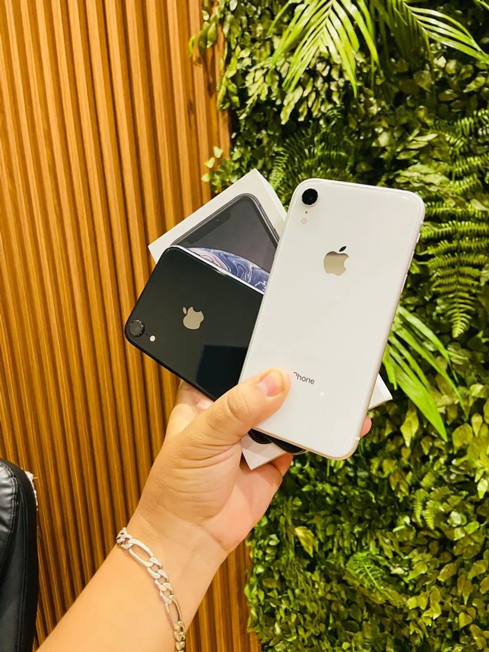 iPhone XR com menor preço e garantia - sucesso é aqui  - Foto 2