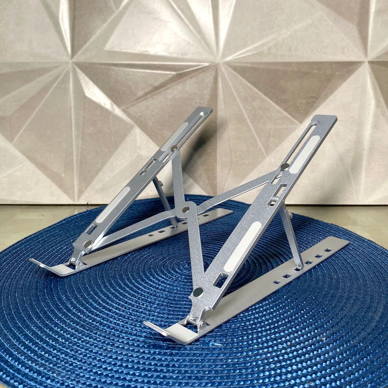 Suporte Ajustável para Notebook