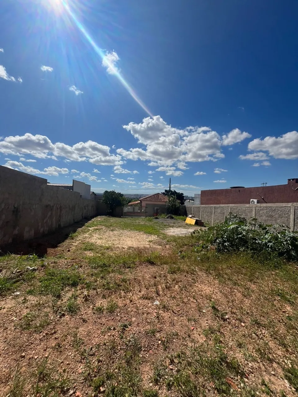 Lote na Arniqueira, Condomínio fechado