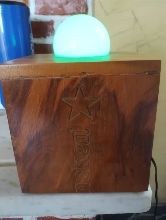 reynekem luminoso de madeira com lampada acompanha a fonte decoraçaõ raro - Foto 5