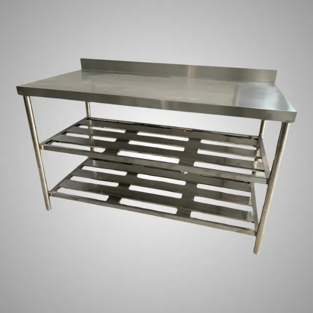 Bancada Profissional de Aço Inox 1,10m com Duas Prateleiras e Suporte Reforçado