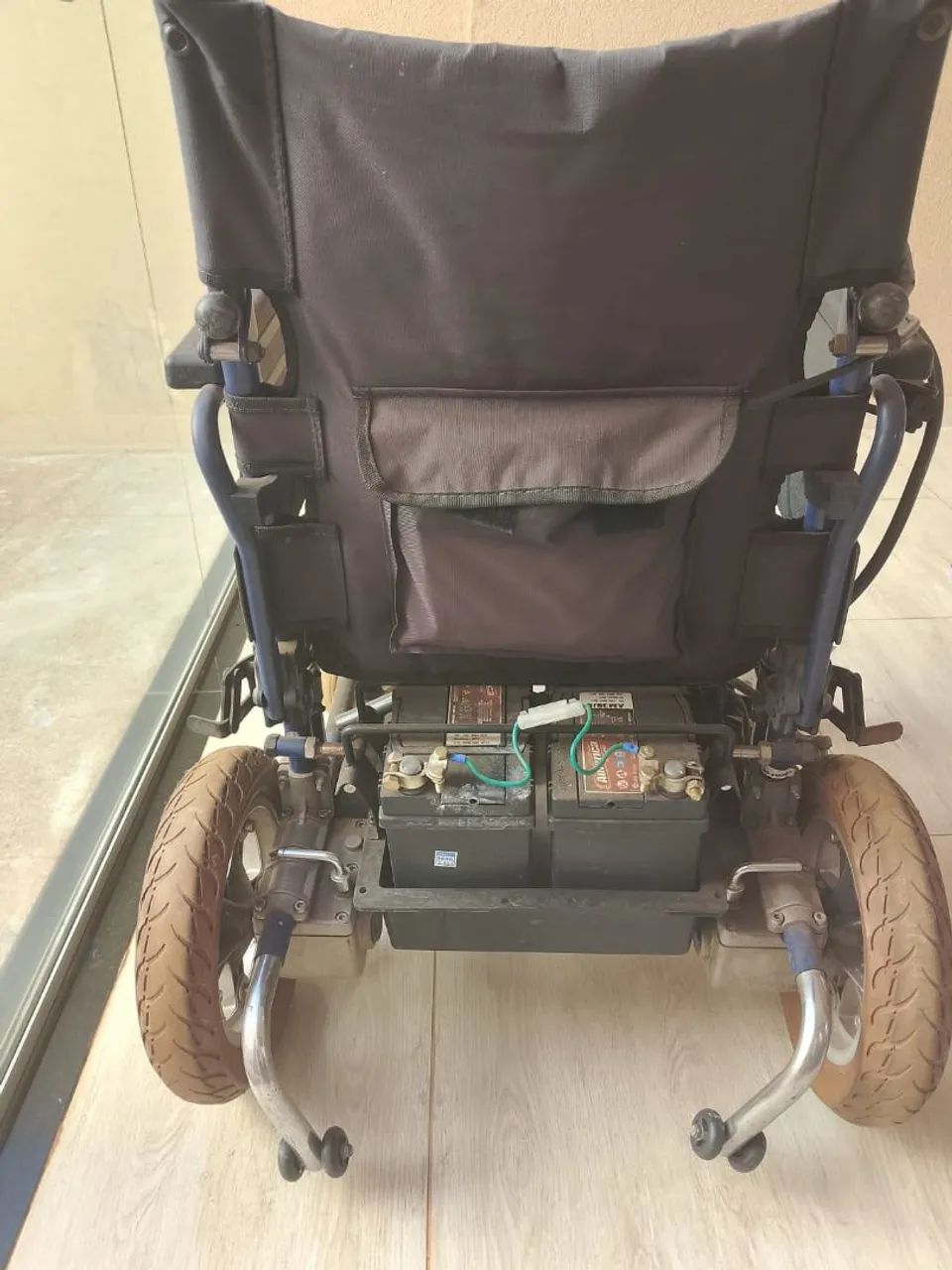 Motorized wheelchair64276664172801122