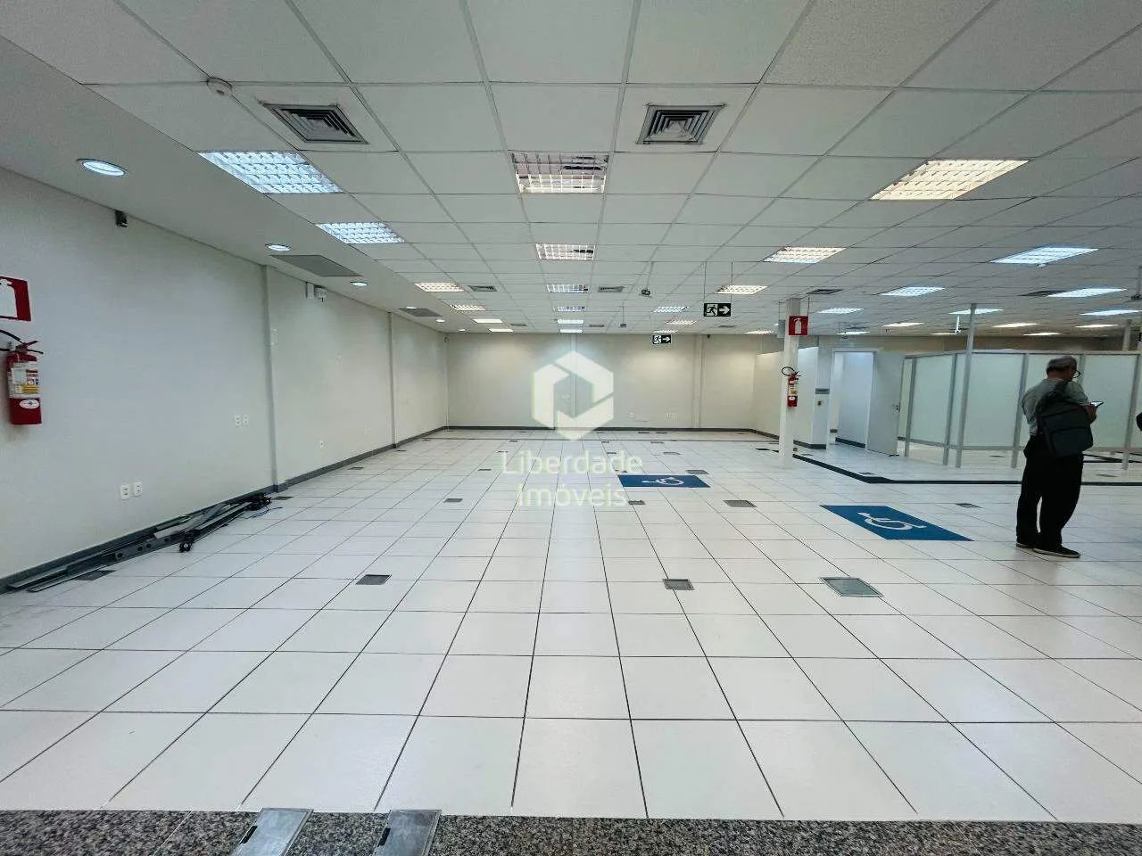 Loja para aluguel no Coração Eucarístico, Belo Horizonte, - Foto 4
