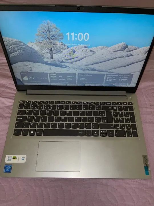 Vendo notebook em perfeito estado, funciona perfeitamente. <br>Acompanha carregador.