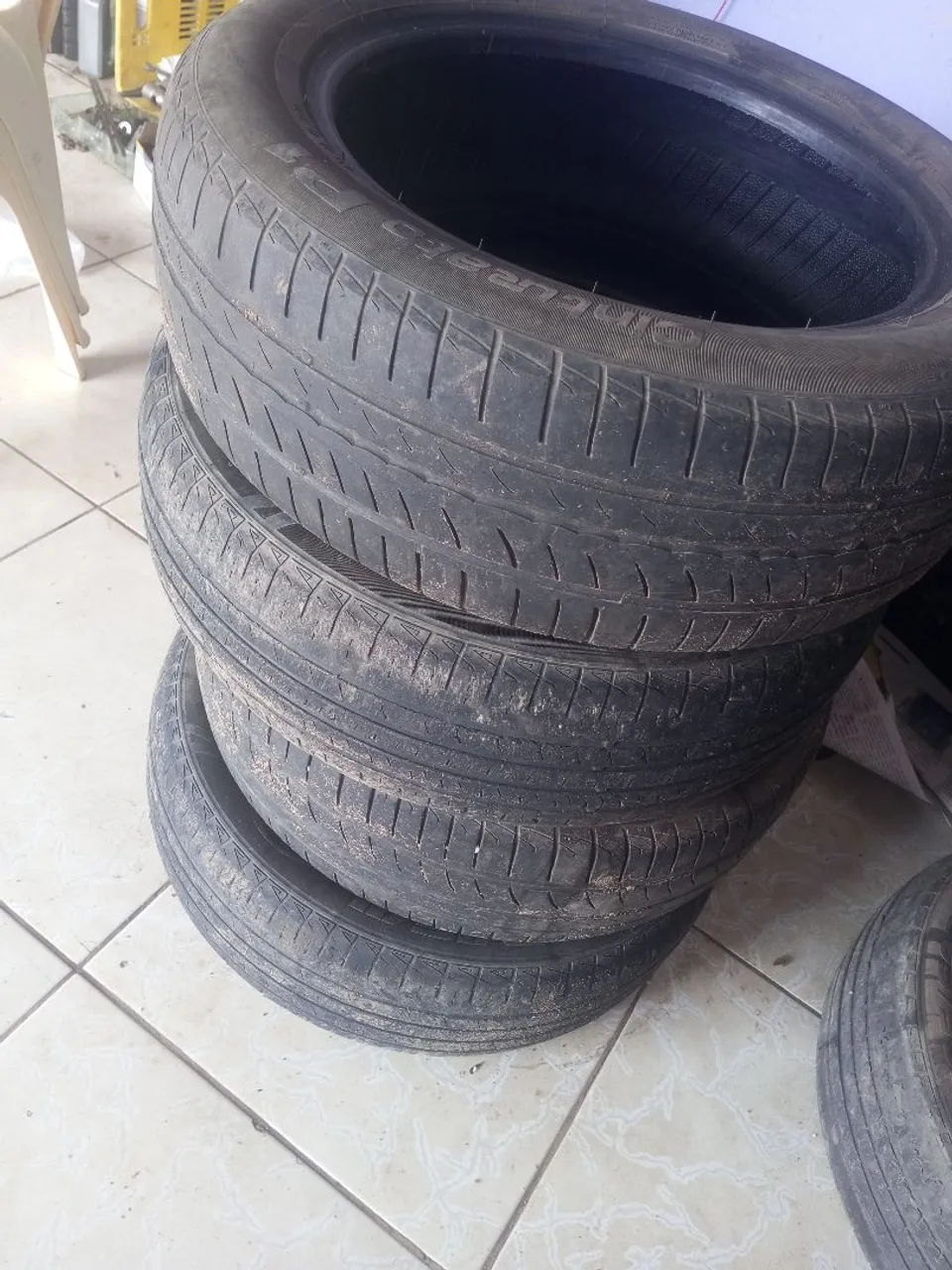 Vende pneus 16
