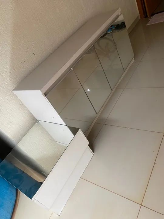 Vendo Aparador usado e GANHE mesa de centro 