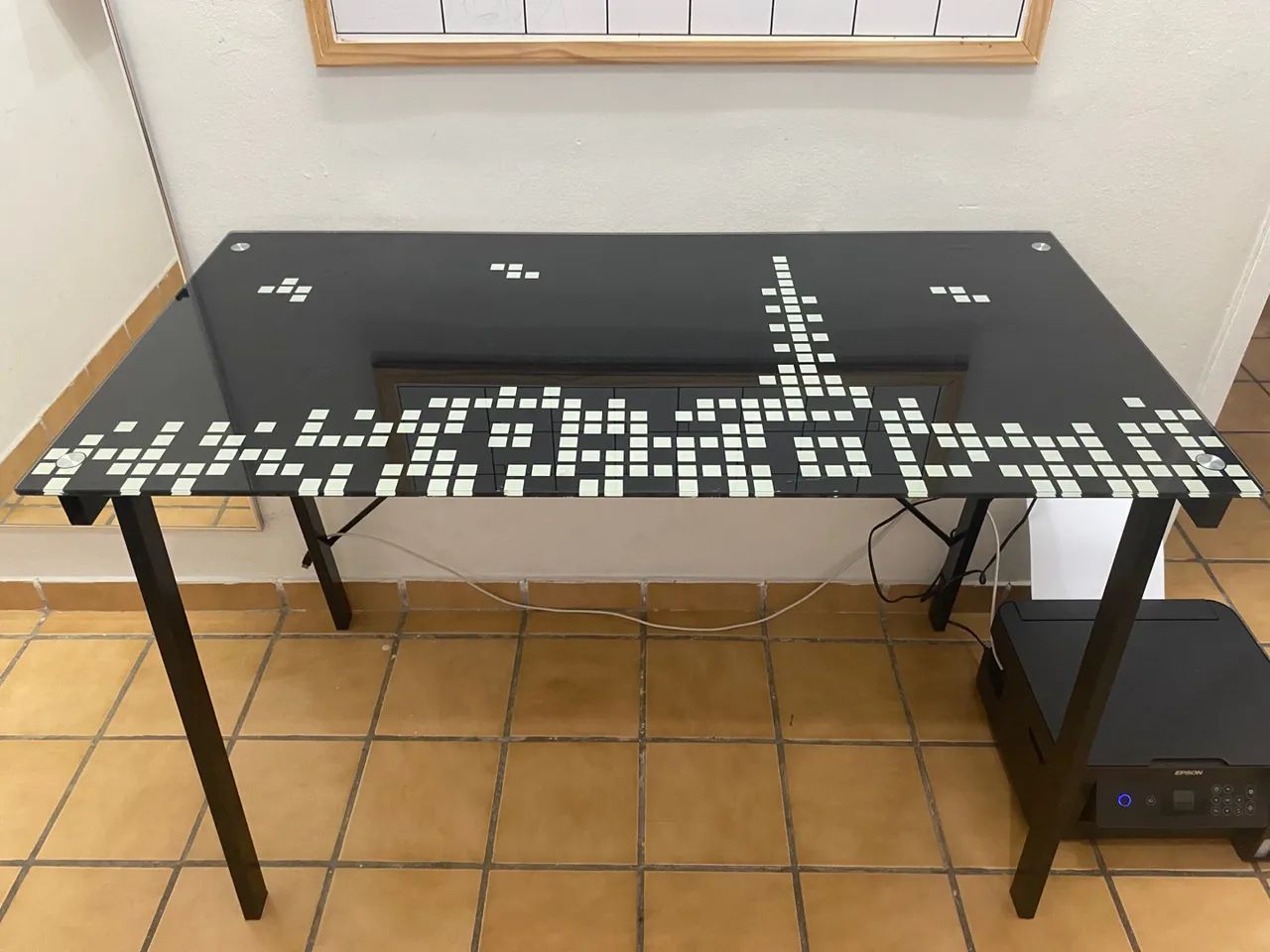 Linda mesa TAMPO DE VIDRO. SEM AVARIAS  - Foto 3