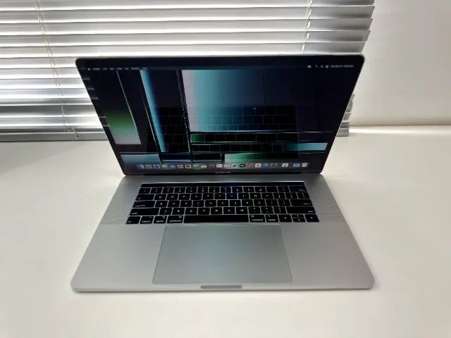 MACBOOK PRO CINZA, 32 GB, 1 TB, CORE i9, 15.4 POLEGADAS, TOUCH BAR E IMPRESSÃO DIGITAL - Foto 3