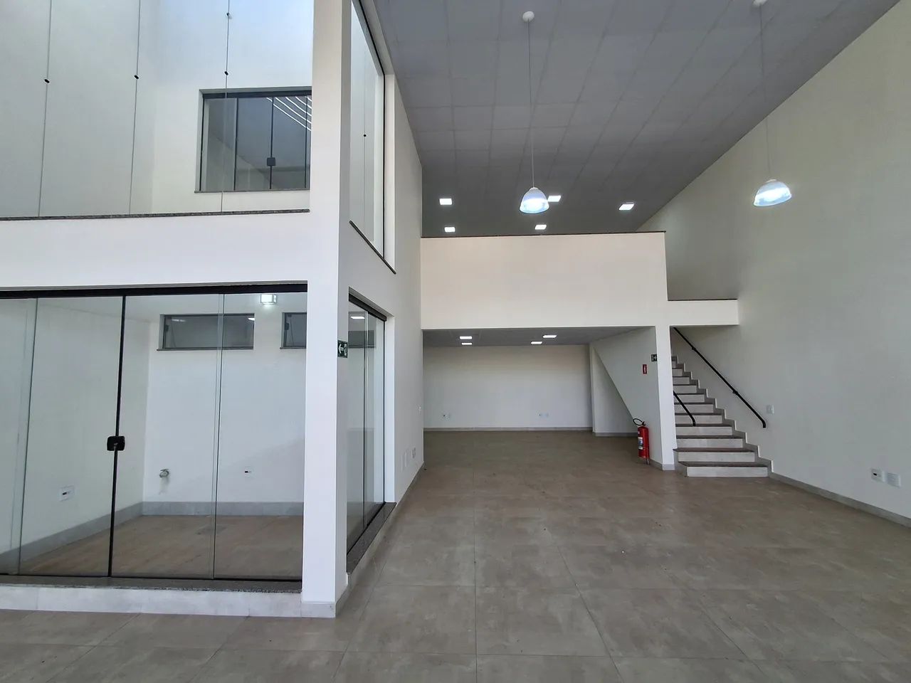 Centro comercial para aluguel possui 275 metros quadrados em Jardim Francano - Franca - SP - Foto 4