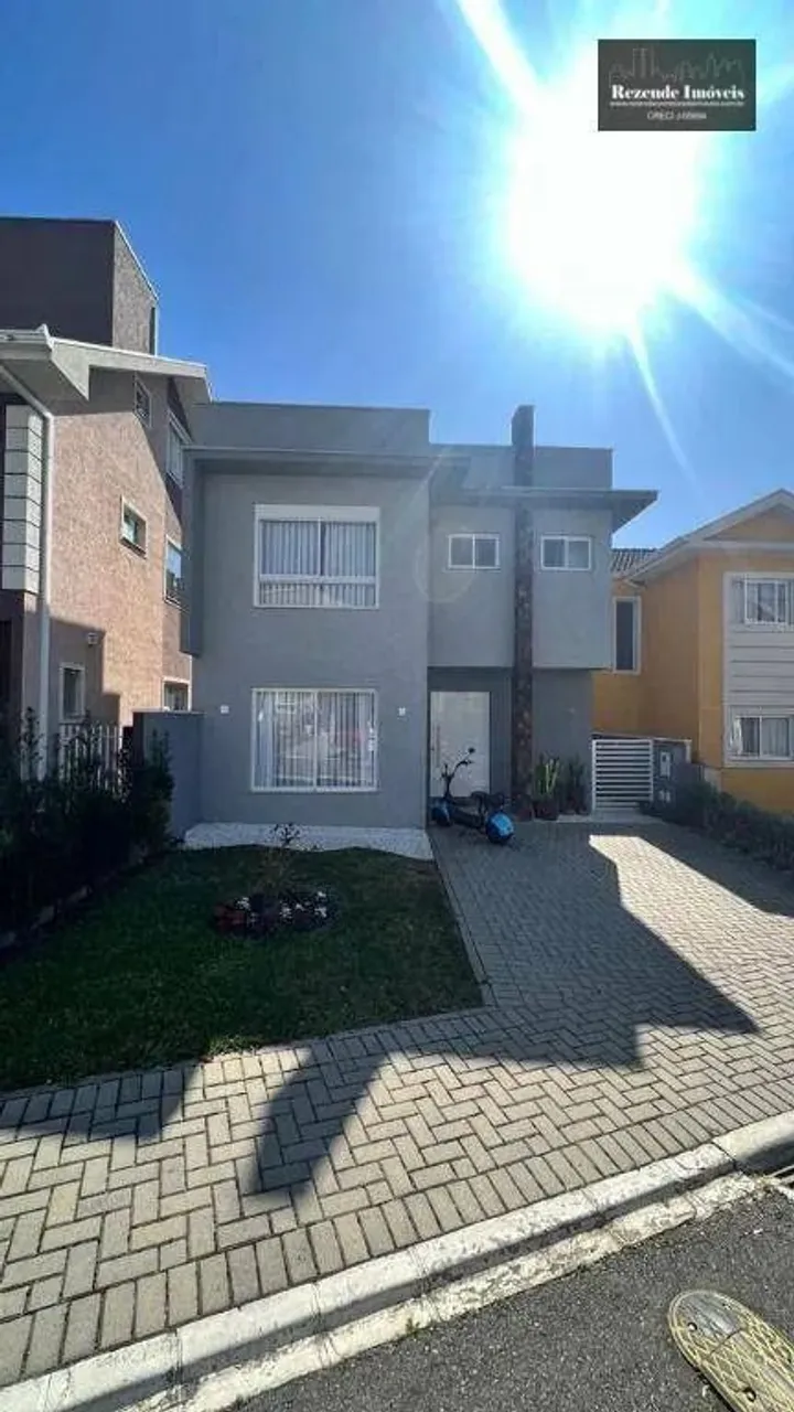 Sobrado com 3 dormitórios para alugar, 178 m² por R$ 7.462,97/mês - Umbará - Curitiba/PR
