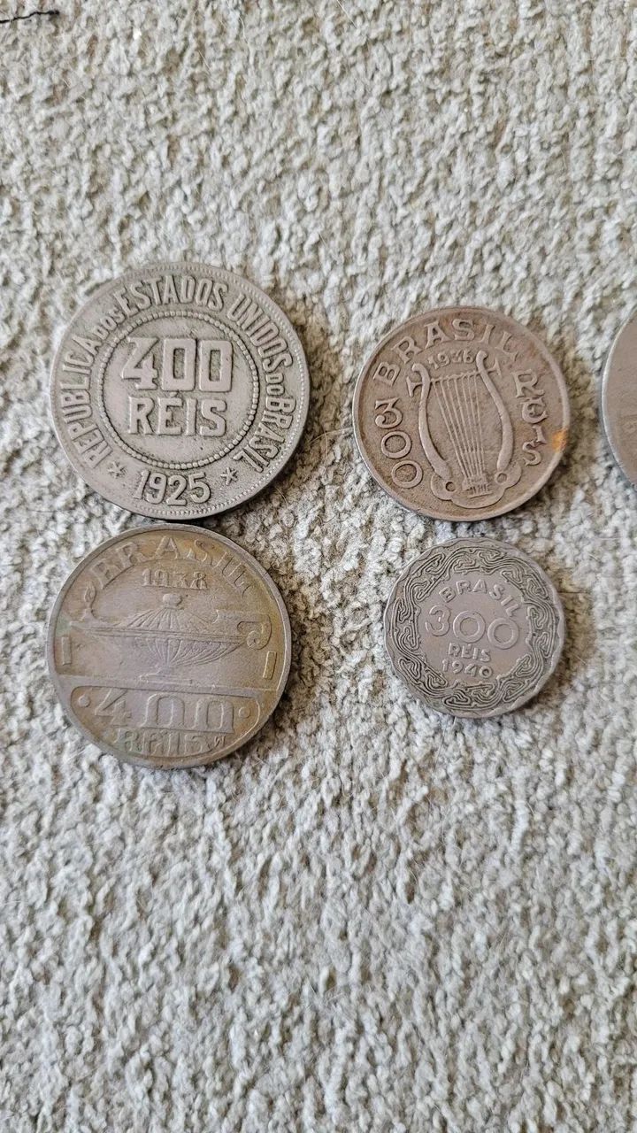 Conjunto de moedas antigas - 400, 300, 200 e 100 mil reis - Foto 2