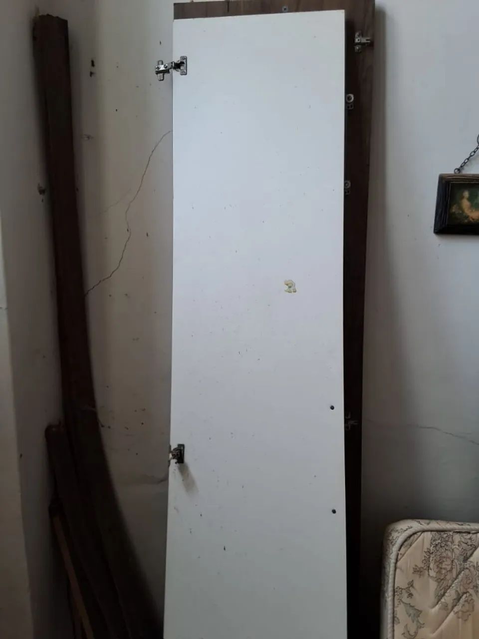 Portas e madeiras de guarda roupa