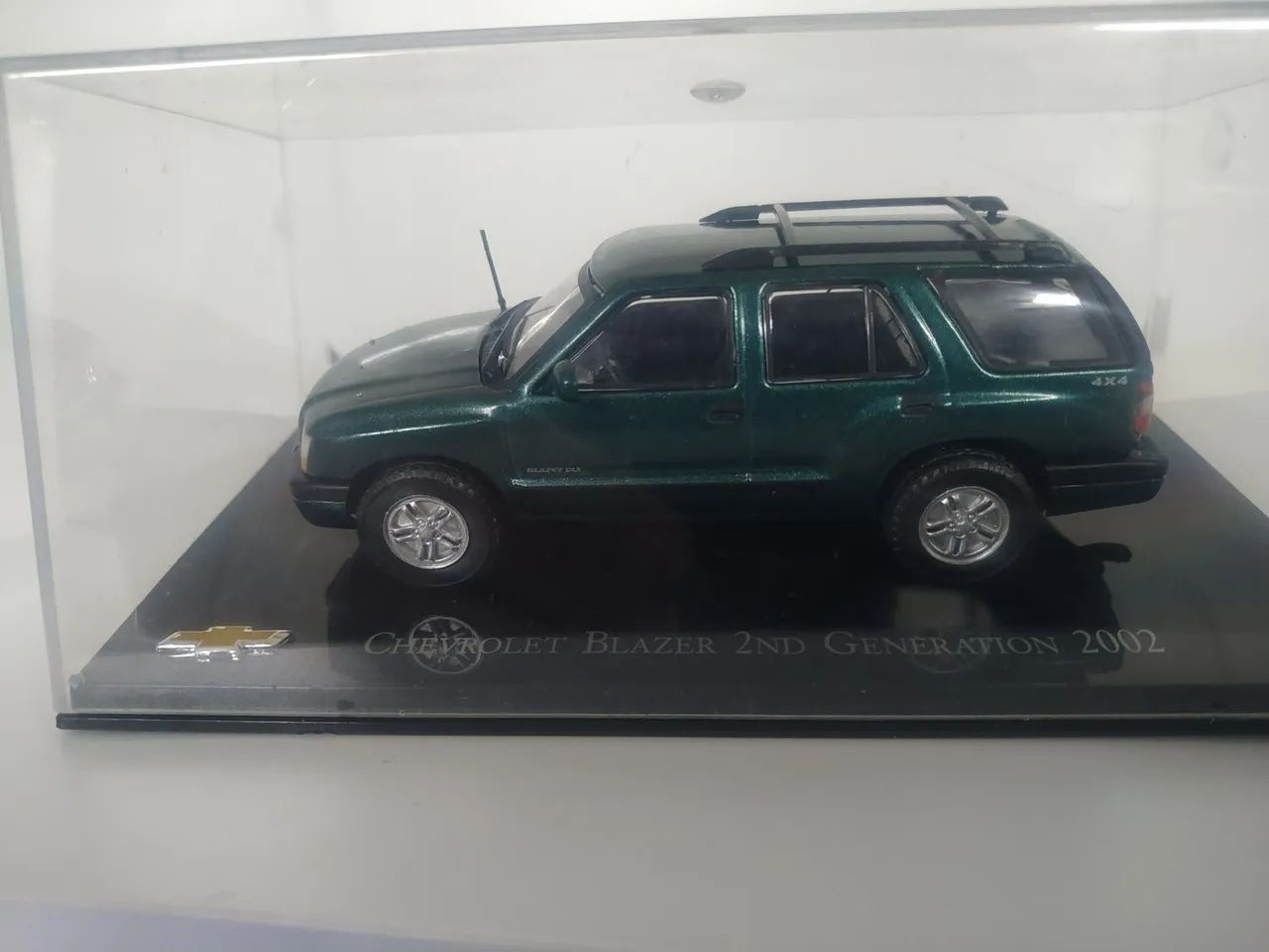 Miniatura Chevrolet Blazer 2002 1/43 - Foto 4