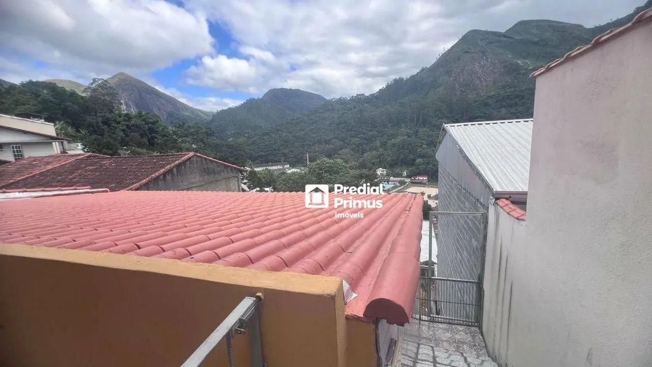 Casa com 2 dormitórios à venda, 70 m² por R$ 325.000 - Vila Amélia - Nova Friburgo/RJ