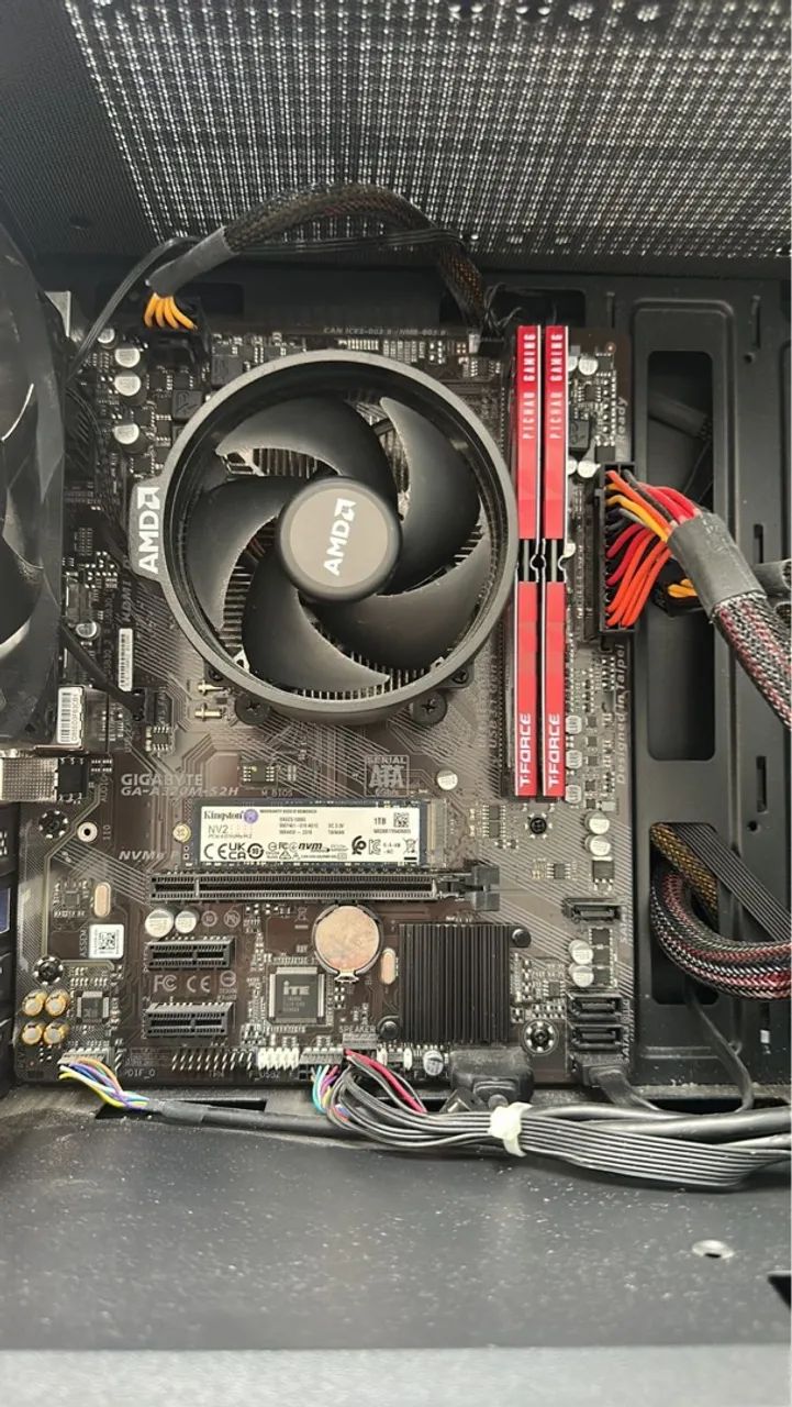 Ryzen 5 4600G + Placa-Mãe Gigabyte A320M-S2H