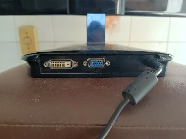 Monitor AOC C/ defeito - Foto 5