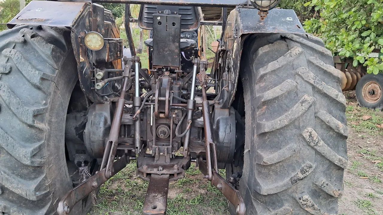 Trator Valtra *97 Naiara - Foto 6