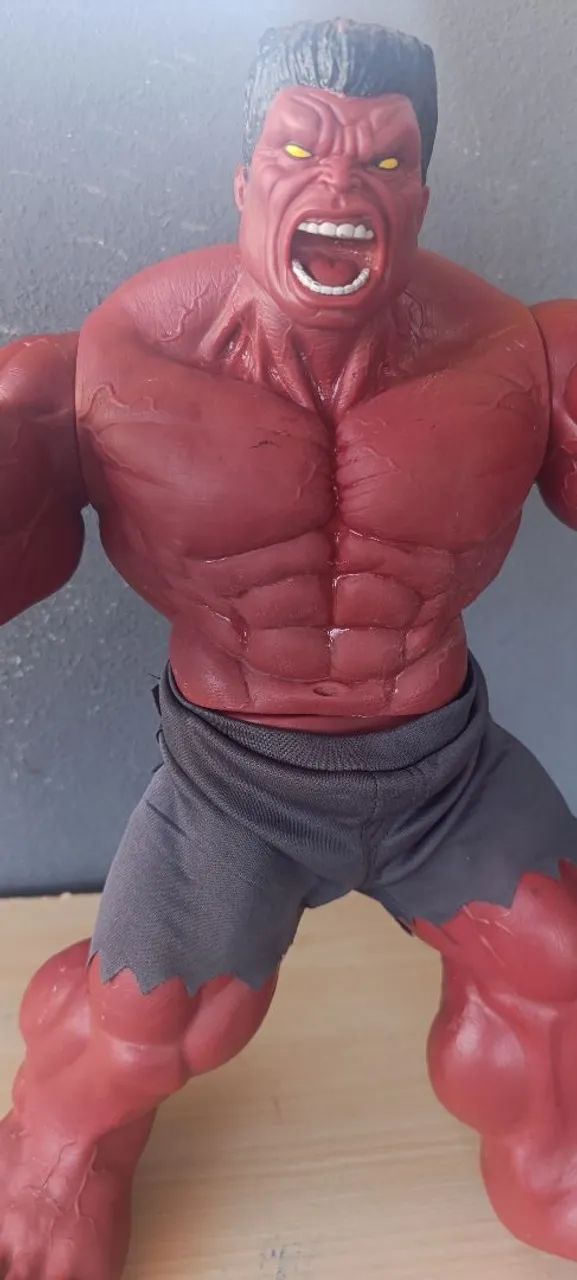 Hulk vermelho 45cm 
