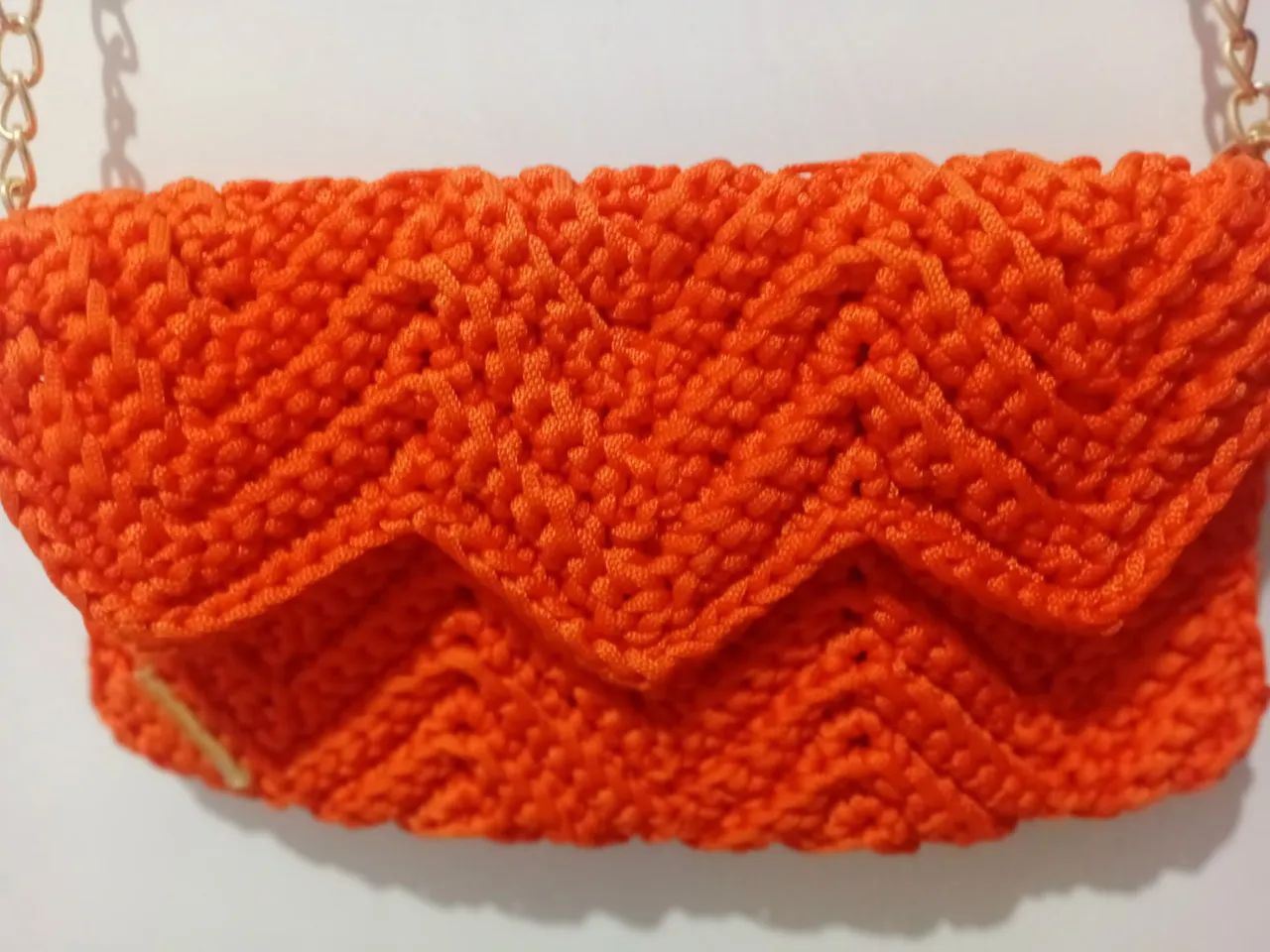 Bolsa de Crochê Laranja com Design Chevron