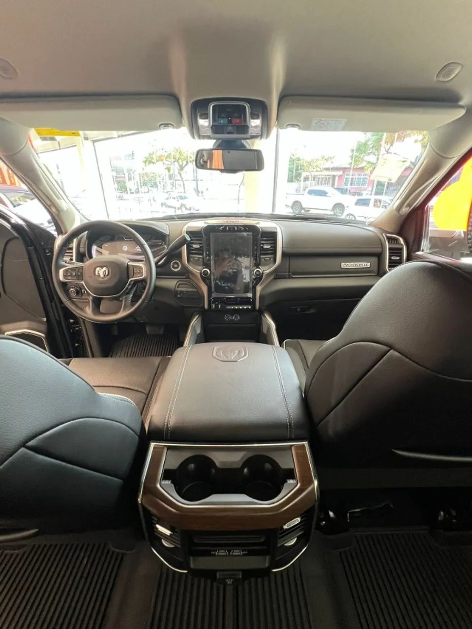 RAM 2500 LARAMIE PRETA - Foto 4