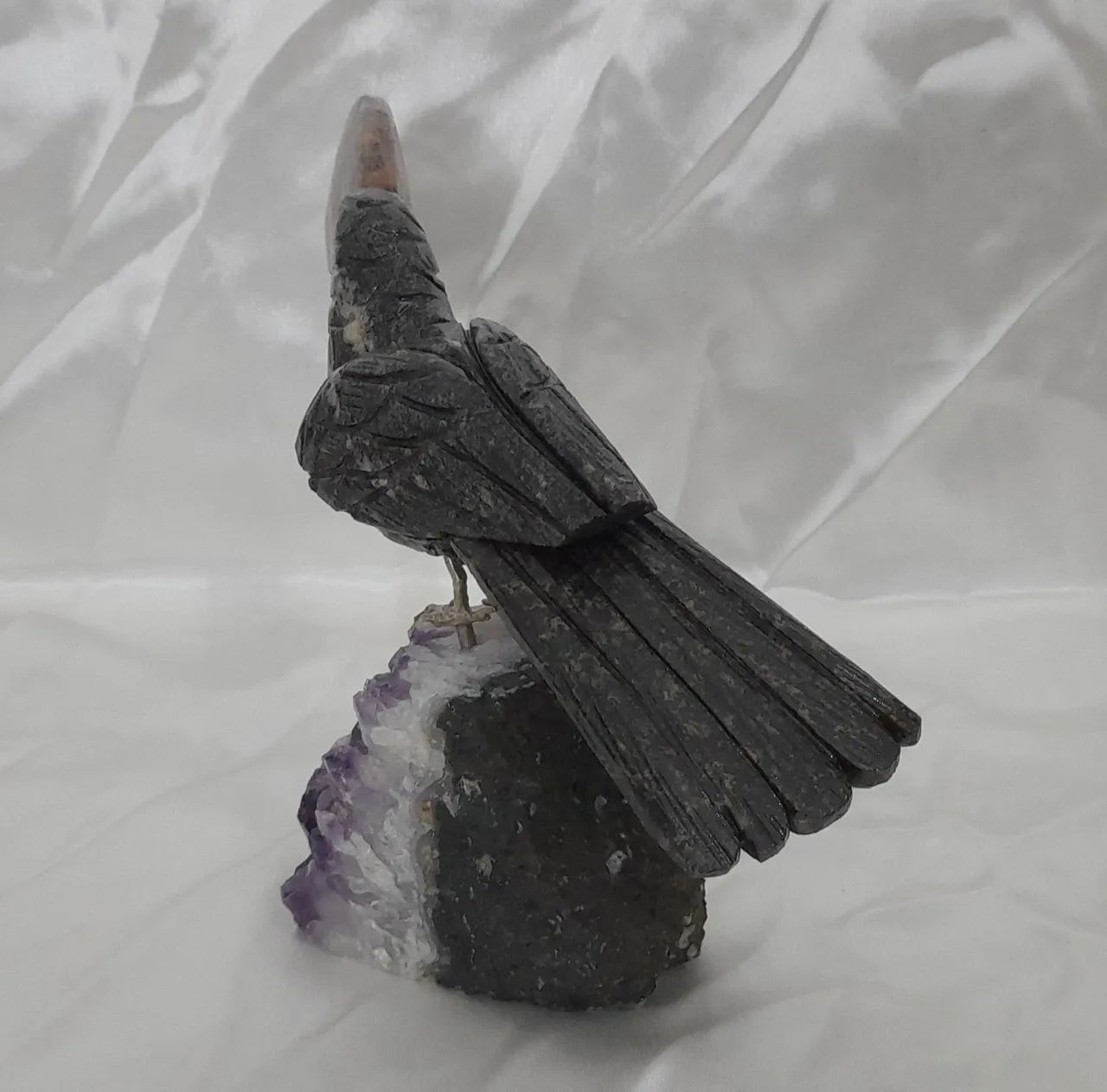 ESCULTURA TUCANO PEDRA NATURAL ESTATUETA CENTRO DE MESA ARTE DECORAÇÃO DRUSA AMETISTA. - Foto 4