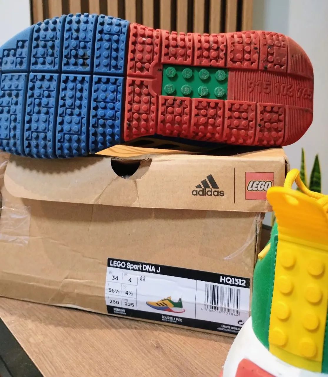 Tênis Adidas lego - edição limitada Tam 34 - Calçados - Ronda