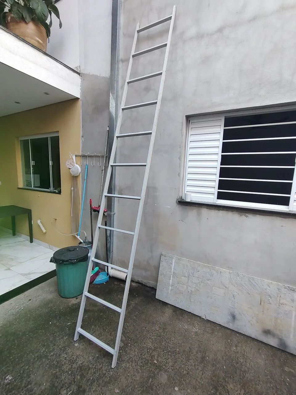 Escada 65566176917634124