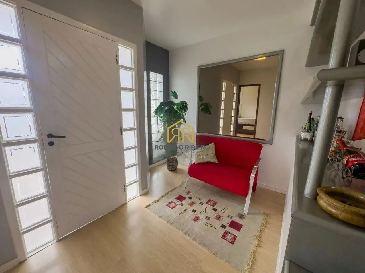 Casa ampla: 05 dormitórios e piscina na Carvoeira - Foto 2