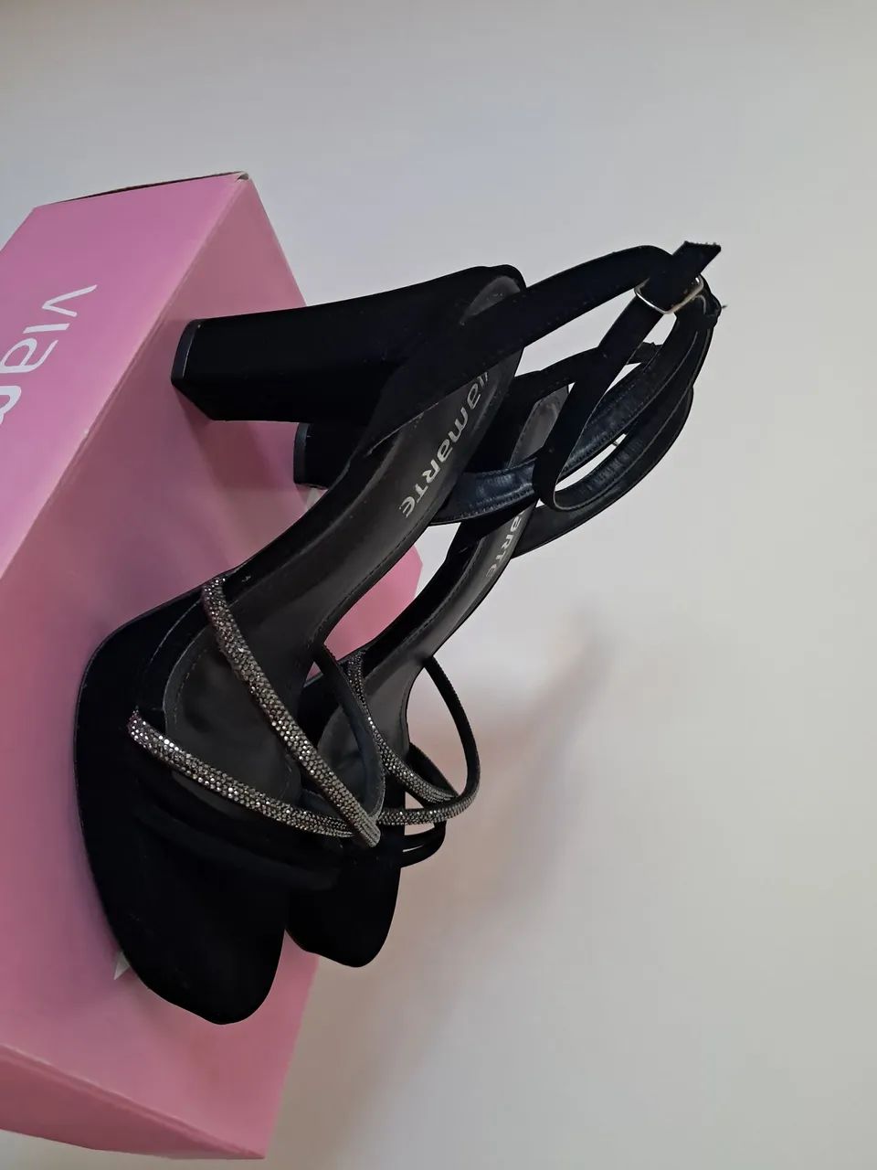 Sandalia salto preto - Foto 3