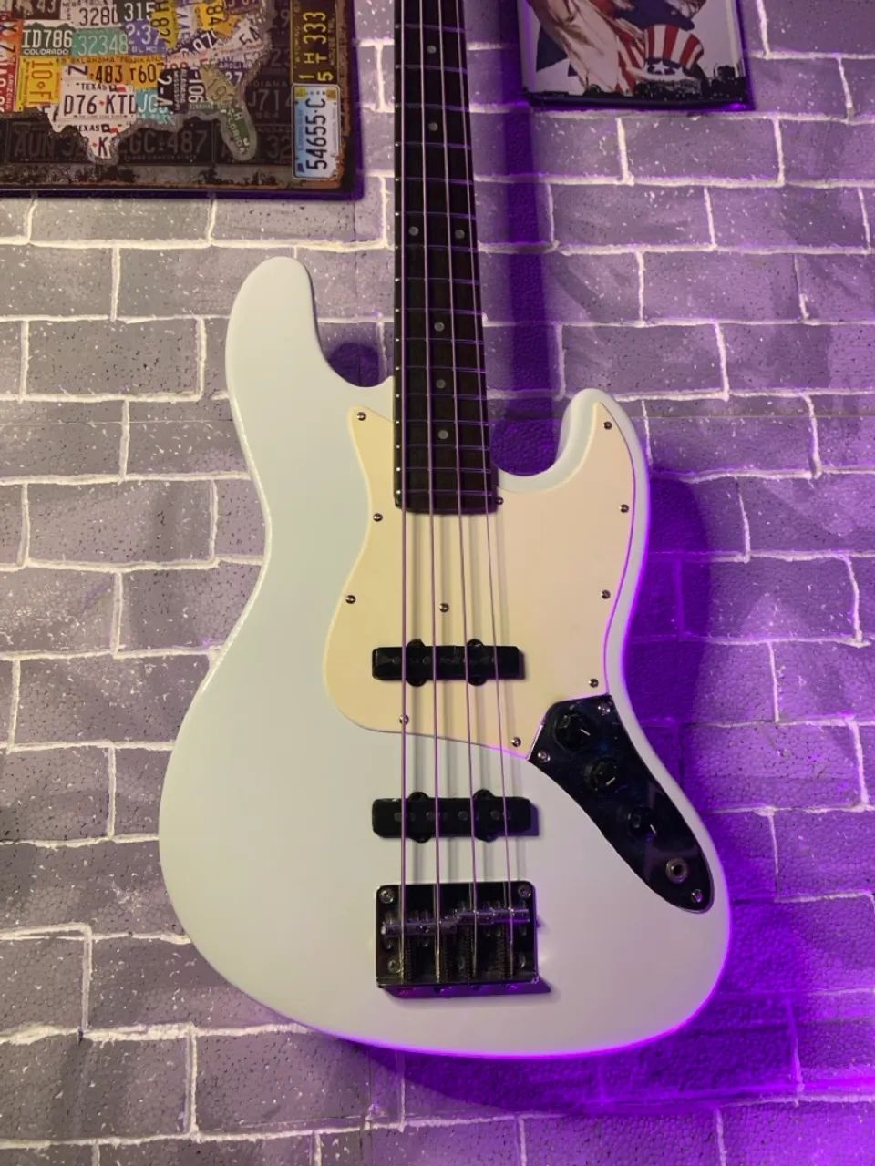 Baixo Eagle JazzBass 4 cordas