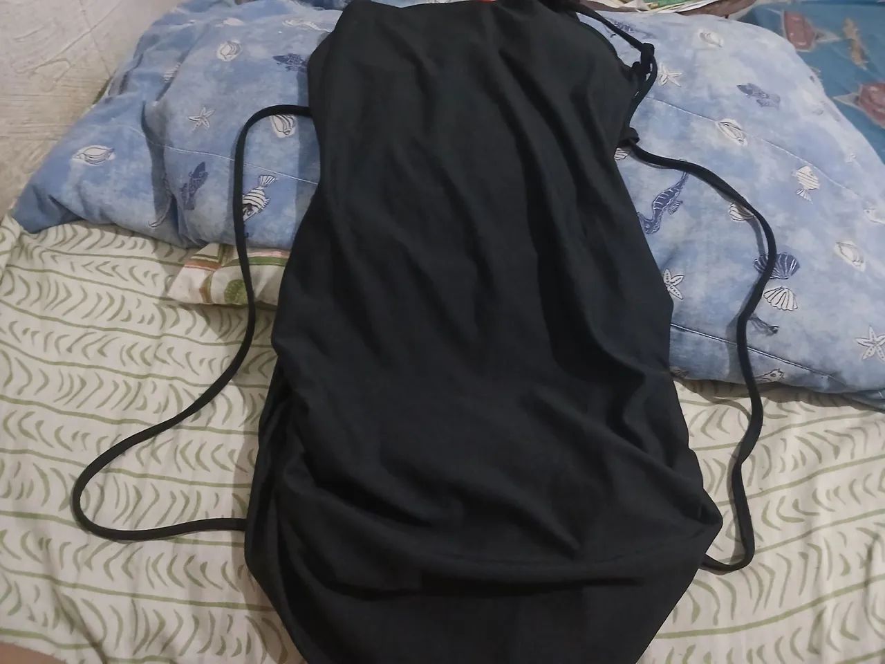 Vestido preto de festa