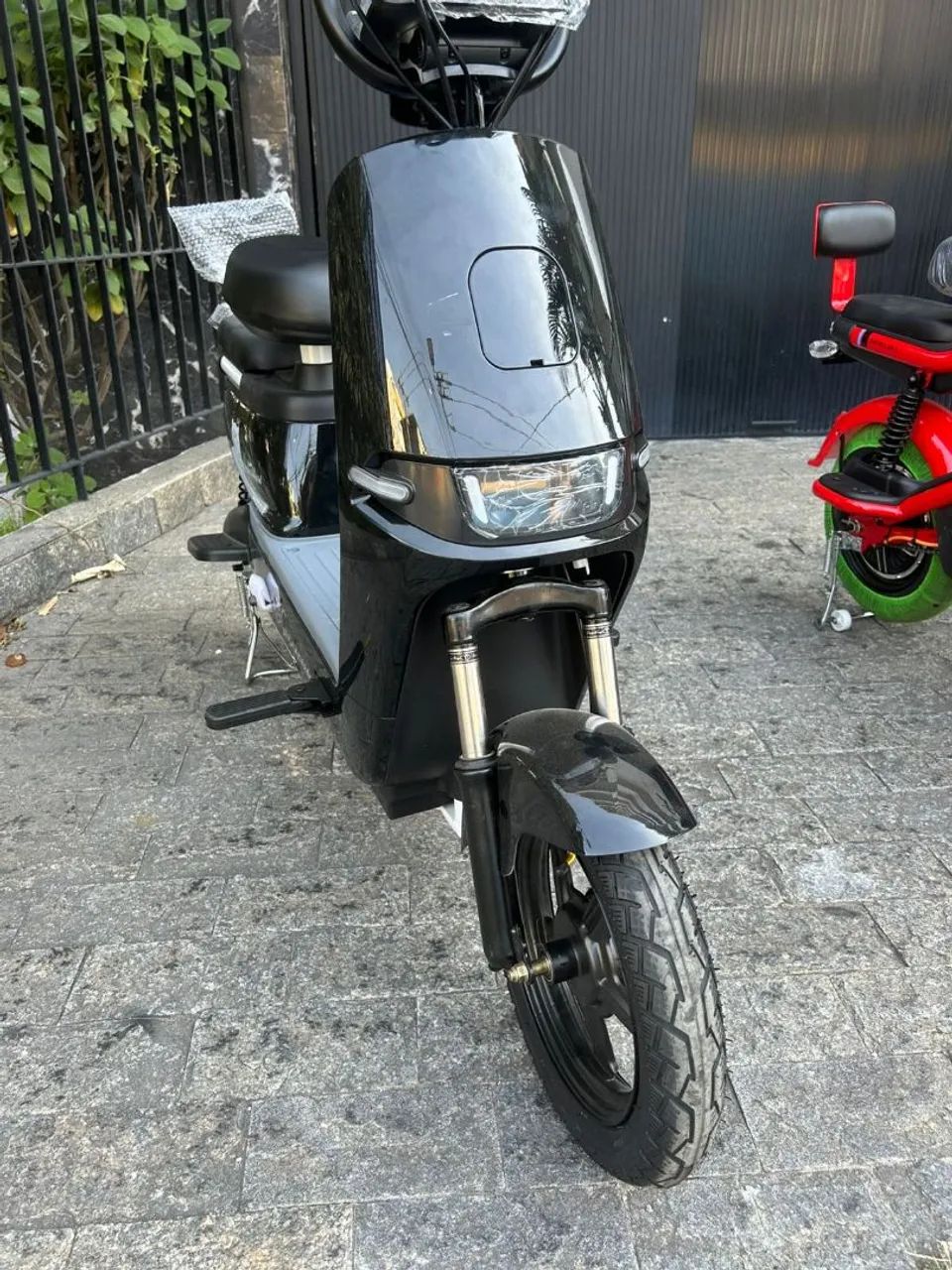 Scooter Elétrica Moderna - Design e Conforto! - Foto 3