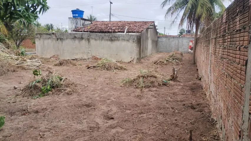 Zona Norte - Terreno plano e murado - 570m2