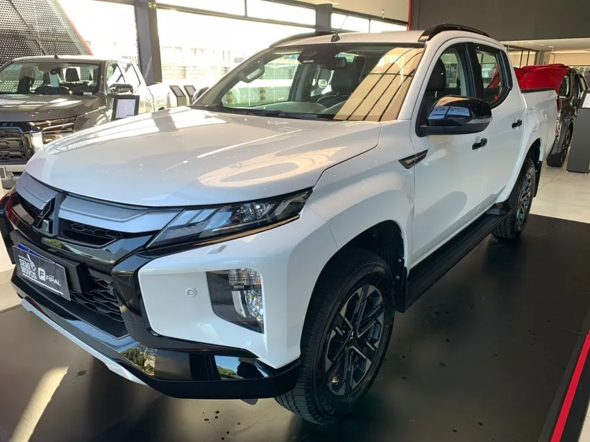 L200 TRITON HPES..